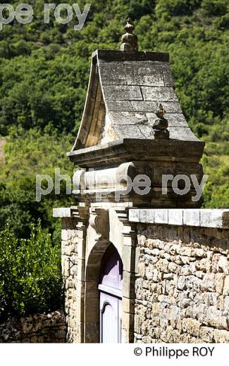 CHATEAU DE BUSQUEILLES , VILLAGE D' AUTOIRE, CAUSSE DU HAUT QUERCY, LOT. (46F00435.jpg)