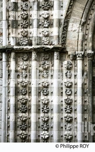 PORTAIL NORD, CATHEDRALE SAINT ETIENNE,  VIEILLE VILLE DE CAHORS VALLEE DU LOT, QUERCY, LOT. (46F00739.jpg)
