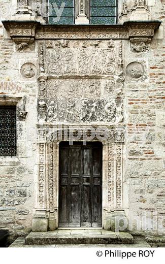 ARCHIDIACONE, CATHEDRALE SAINT ETIENNE,  VIEILLE VILLE DE CAHORS VALLEE DU LOT, QUERCY, LOT. (46F00827.jpg)
