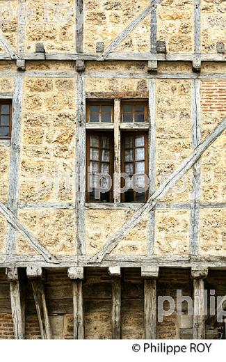 MAISON HERETIE, RUE DAURADE,  VIEILLE VILLE DE CAHORS VALLEE DU LOT, QUERCY, LOT. (46F01039.jpg)