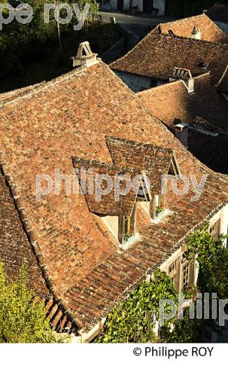 VILLAGE PERCHE ET  FORTIFIE DE SAINT-CIRQ-LAPOPIE, VALLEE DU LOT, QUERCY. (46F01309.jpg)