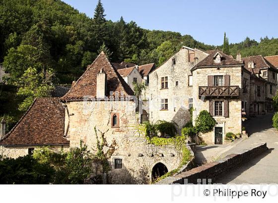 VILLAGE PERCHE ET  FORTIFIE DE SAINT-CIRQ-LAPOPIE, VALLEE DU LOT, QUERCY. (46F01322.jpg)