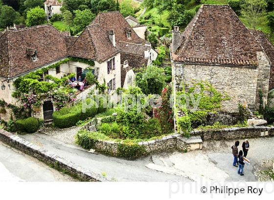 VILLAGE PERCHE ET  FORTIFIE DE SAINT-CIRQ-LAPOPIE, VALLEE DU LOT, QUERCY. (46F01325.jpg)