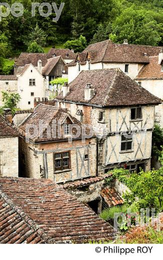 VILLAGE PERCHE ET  FORTIFIE DE SAINT-CIRQ-LAPOPIE, VALLEE DU LOT, QUERCY. (46F01329.jpg)