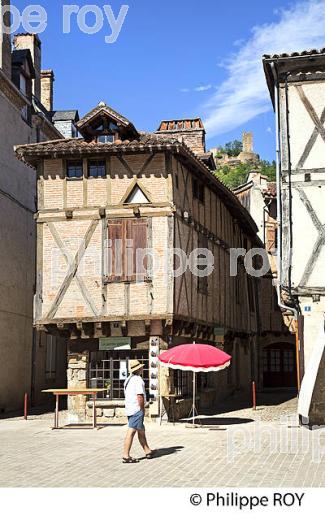 VILLAGE FORTIFIE DE SAINT-CEREE, VALLEE DE LA BAVE, QUERCY, LOT. (46F01401.jpg)