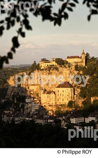 LE VILLAGE PERCHE  DE ROCAMADOUR, CAUSSE DE GRAMAT,  HAUT QUERCY, LOT. (46F01737.jpg)