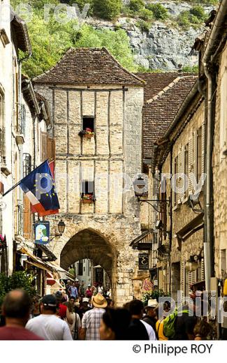 LE VILLAGE PERCHE  DE ROCAMADOUR, CAUSSE DE GRAMAT,  HAUT QUERCY, LOT. (46F01908.jpg)