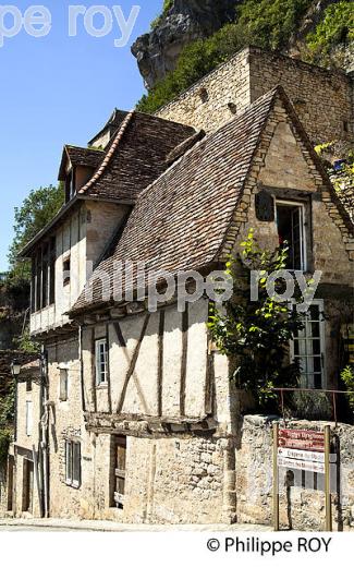 LE VILLAGE PERCHE  DE ROCAMADOUR, CAUSSE DE GRAMAT,  HAUT QUERCY, LOT. (46F01910.jpg)