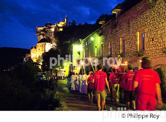 PROCESSION DU 15 AOUT, VILLAGE PERCHE  DE ROCAMADOUR, CAUSSE DE GRAMAT, HAUT QUERCY, LOT. (46F01933.jpg)