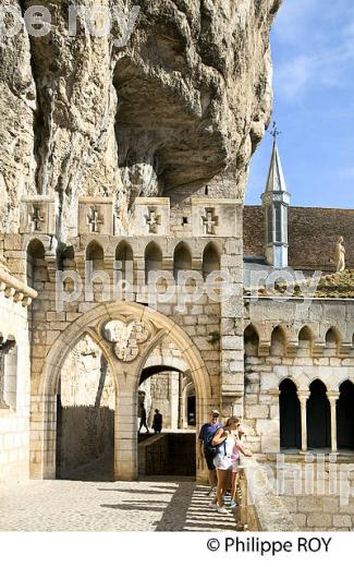 CITE SAINTE, VILLAGE PERCHE  DE ROCAMADOUR, CAUSSE DE GRAMAT,  HAUT QUERCY, LOT. (46F02031.jpg)