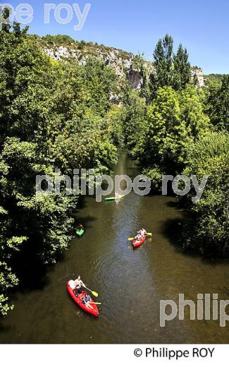 CANOE, GORGE DU CELE, VILLAGE DE MARCILHAC SUR CELE , VALLEE DU CELE, QUERCY, LOT. (46F02304.jpg)