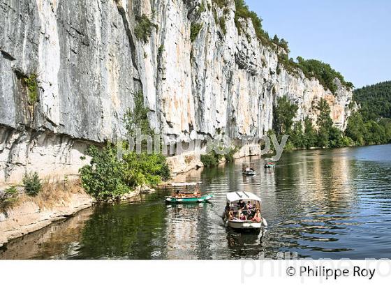 PROMENADE EN BATEAU SUR LE OT   ET FALAISE, TOURISME FLUVIAL ,  COMMUNE  DE BOUZIES, VALLEE DU LOT, QUERCY, LOT. (46F02602.jpg)