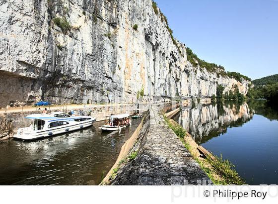 ECLUSE, CHEMIN DE HALAGE   ET FALAISE, TOURISME FLUVIAL ,  COMMUNE  DE BOUZIES, VALLEE DU LOT, QUERCY, LOT. (46F02607.jpg)