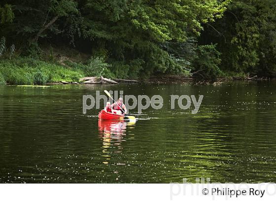 CANOE SUR LE LOT, COMMUNE  DE CASTELFRANC, VALLEE DU LOT, QUERCY, LOT. (46F02735.jpg)