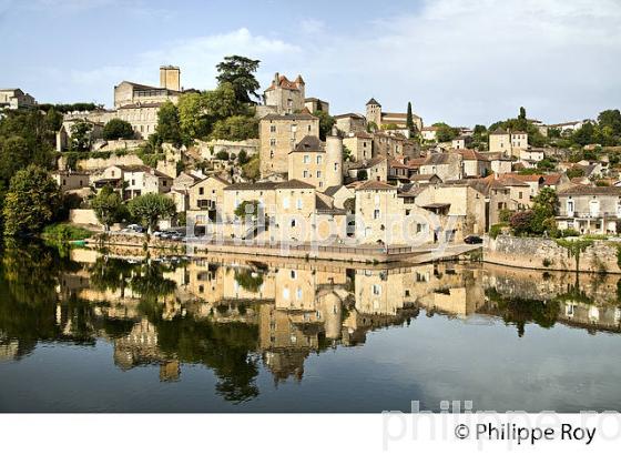 LE LOT ET LE VILLAGE MEDIEVAL  DE PUY L' EVEQUE,  VALLEE DU LOT, QUERCY, LOT. (46F02818.jpg)