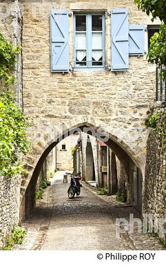 CITE  DE MARTEL ,  VALLEE DE LA DORDOGNE LOTOISE, QUERCY, LOT. (46F03731.jpg)