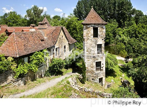 VILLAGE DE CARENNAC, VALLEE DE LA DORDOGNE LOTOISE, QUERCY, LOT. (46F04036.jpg)