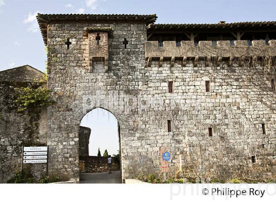PORTE DU VILLAGE FORTIFIE DE PENNE D' AGENAIS,  LOT-ET-GARONNE. (47F00518.jpg)