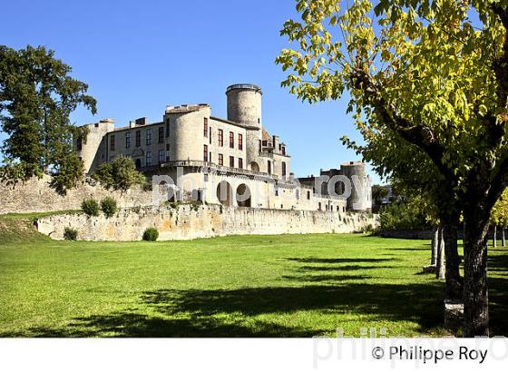 LE CHATEAU DE DURAS, VALLEE DU DROPT,  LOT-ET-GARONNE. (47F00718.jpg)