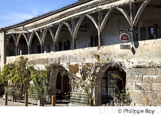 ANCIEN RELAIS DE POSTE, VILLAGE FORTIFIE DE POUDENAS ,PAYS D' ALBRET,  LOT ET GARONNE. (47F00928.jpg)