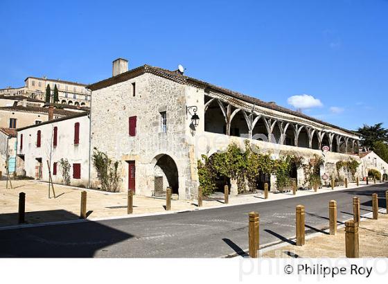 ANCIEN RELAIS DE POSTE, VILLAGE FORTIFIE DE POUDENAS ,PAYS D' ALBRET,  LOT ET GARONNE. (47F00929.jpg)