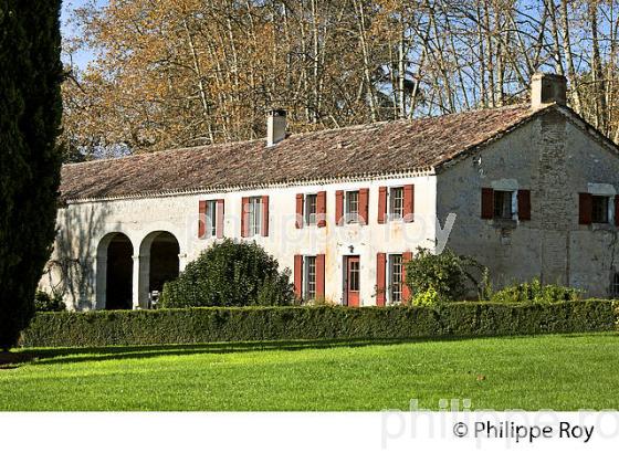 CHATEAU DU VILLAGE FORTIFIE DE POUDENAS ,PAYS D' ALBRET,  LOT ET GARONNE. (47F00940.jpg)