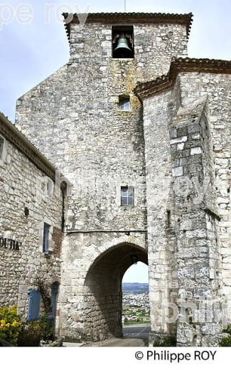VILLAGE FORTIFIE DE PUJOLS, LOT ET GARONNE. (47F01209.jpg)