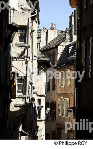 RUELLE DE L' ANCIEN QUARTIER JUIF,  VIEILLE VILLE DE MENDE, GEVAUDAN, LOZERE. (48F01410.jpg)
