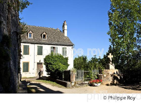 L' ERMITAGE SAINT PRIVAT, MONT MIMAT, MENDE, GEVAUDAN, LOZERE. (48F01540.jpg)