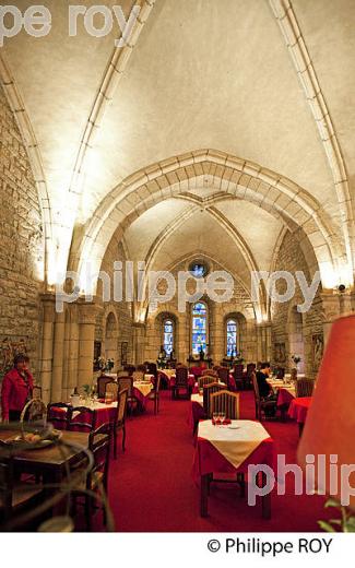 AUBERGE DE LA CHAPELLE, CLAMECY, NIEVRE, BOURGOGNE. (58F00314.jpg)