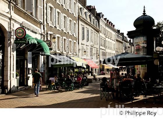 VILLE DE PAU, BEARN, FRANCE (64F03112.jpg)