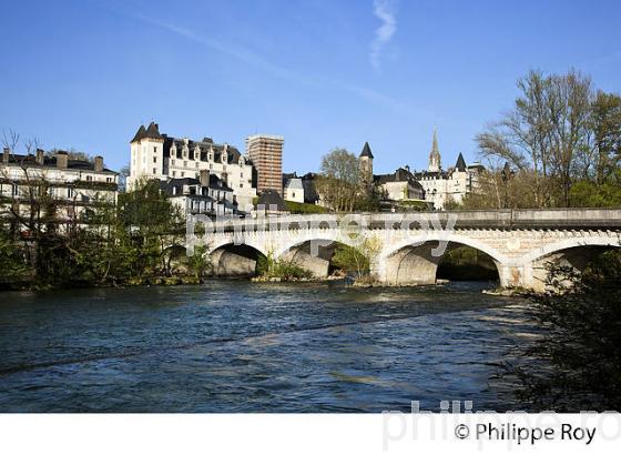VILLE DE PAU, BEARN, FRANCE (64F03128.jpg)