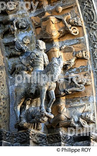 EGLISE SAINTE MARIE, CHEMINS  DE COMPOSTELLE, OLORON SAINTE MARIE, HAUT BEARN, PYRENEES ATLANTIQUES. (64F03214.jpg)