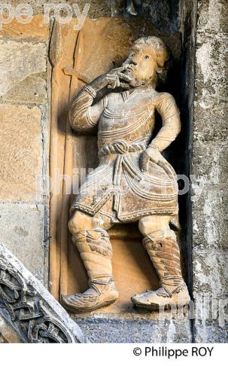 EGLISE SAINTE MARIE, CHEMINS  DE COMPOSTELLE, OLORON SAINTE MARIE, HAUT BEARN, PYRENEES ATLANTIQUES. (64F03217.jpg)