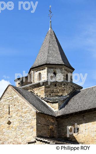 EGLISE ROMANE DE L'HOPITAL-SAINT-BLAISE, PAYS DE SOULE, PAYS BASQUE, PYRENEES ATLANTIQUES. (64F03507.jpg)