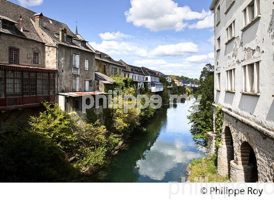 BASTIDE DE  MAULEAON LICHARRE , SOULE, PAYS BASQUE,  PYRENEES- ATLANTIQUE. (64F03823.jpg)