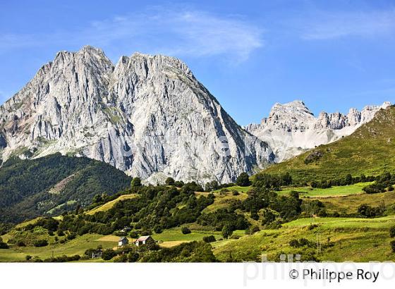 LE BILLARE, CIRQUE DE LESCUN,  VALLEE D' ASPE, BEARN, PYRENEES ATLANTIQUES. (64F04209.jpg)