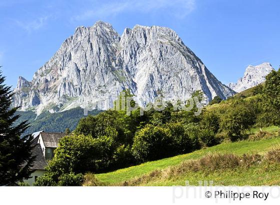 LE BILLARE, CIRQUE DE LESCUN,  VALLEE D' ASPE, BEARN, PYRENEES ATLANTIQUES. (64F04210.jpg)