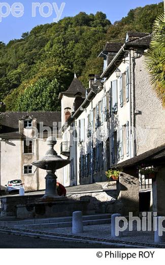 LE VILLAGE JACQUAIRE DE  SARRANCE,   VALLEE D' ASPE, BEARN, PYRENEES ATLANTIQUES. (64F04328.jpg)