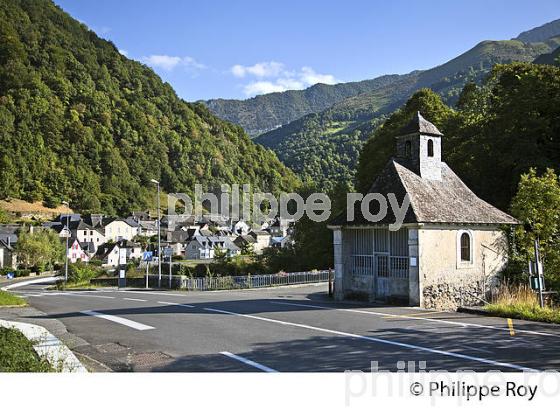 LE VILLAGE JACQUAIRE DE  SARRANCE,   VALLEE D' ASPE, BEARN, PYRENEES ATLANTIQUES. (64F04334.jpg)