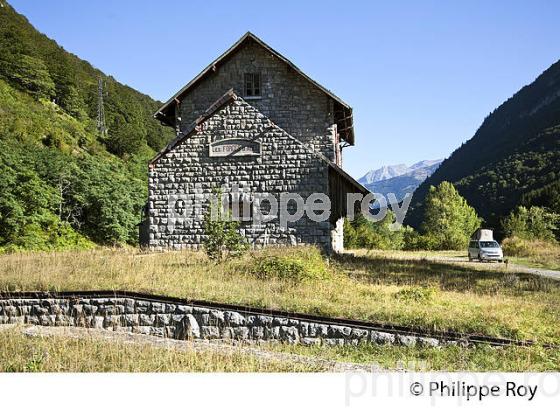 LIGNE CHEMIN DE FER DESAFECTEE , PAU  CANFRANC, COMMUNE DE BORCE VALLEE D' ASPE, BEARN, PYRENEES ATLANTIQUES. (64F04722.jpg)