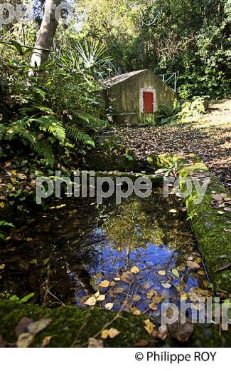 VILLAGE  FORTIFIE DE MORLANNE, LUY DE BEARN,   BEARN, PYRENEES- ATLANTIQUES. (64F05029.jpg)