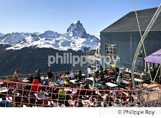 STATION DE SKI D' ARTOUSTE, EN HIVER, VALLEE D' OSSAU, BEARN. (64F05712.jpg)