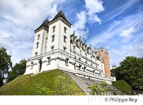 LE CHATEAU  DE PAU, VILLE DE  PAU, BEARN, PYRENEES ATLANTIQUES. (64F05730.jpg)