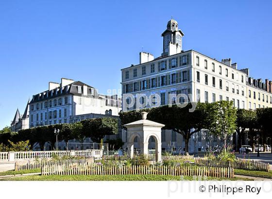 BELVEDERE, ANCIEN HOTEL LE SPLENDIDE,  BOULEVARD DES PYRENEES,  PAU, BEARN. (64F05821.jpg)