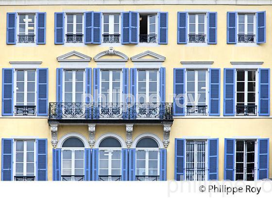 LA VILLA CADAVAL,  BOULEVARD DES PYRENEES,  PAU, BEARN. (64F05835.jpg)