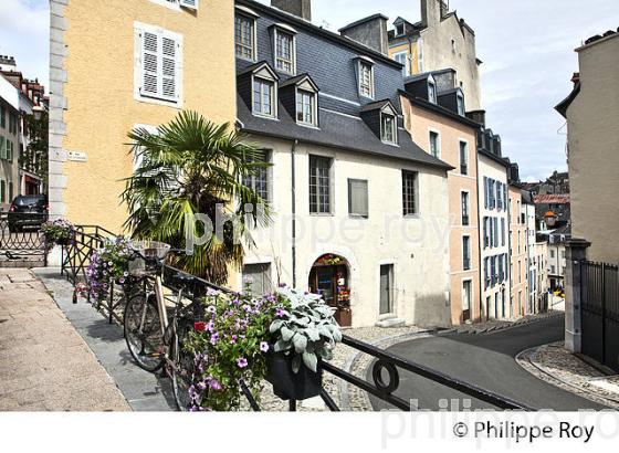 RUE DE LA FONTAINE, QUARTIER DU  HEDAS, PAU, BEARN, PYRENEES-ATLANTIQUES. (64F06128.jpg)