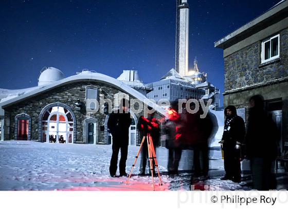 ANIMATION NOCTURNE A L' OBSERVATOIRE DU PIC DU MIDI DE BIGORRE, HAUTES PYRENEES. (65F01522.jpg)