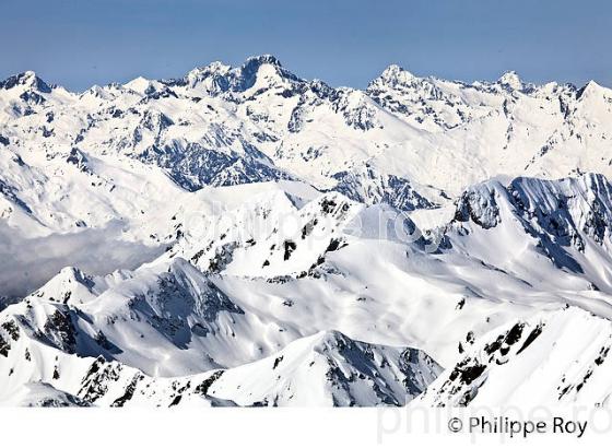 LA CHAINE DES PYRENEES ,  DEPUIS L' OBSERVATOIRE DU PIC DU MIDI DE BIGORRE. (65F01632.jpg)