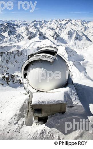 COUPOLE DE L' OBSERVATOIRE DU PIC DU MIDI DE BIGORRE, HAUTES PYRENEES. (65F01820.jpg)